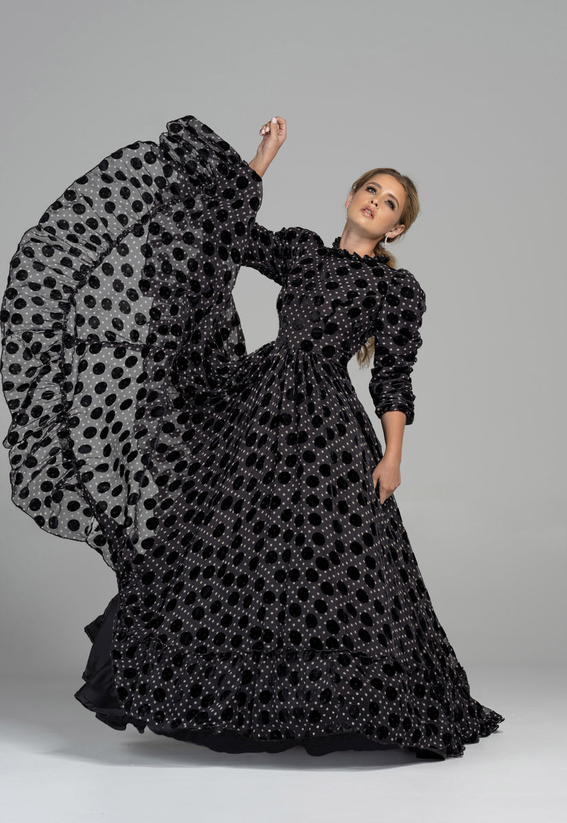 Black Gowns | Liylah | Modest Gown Rental