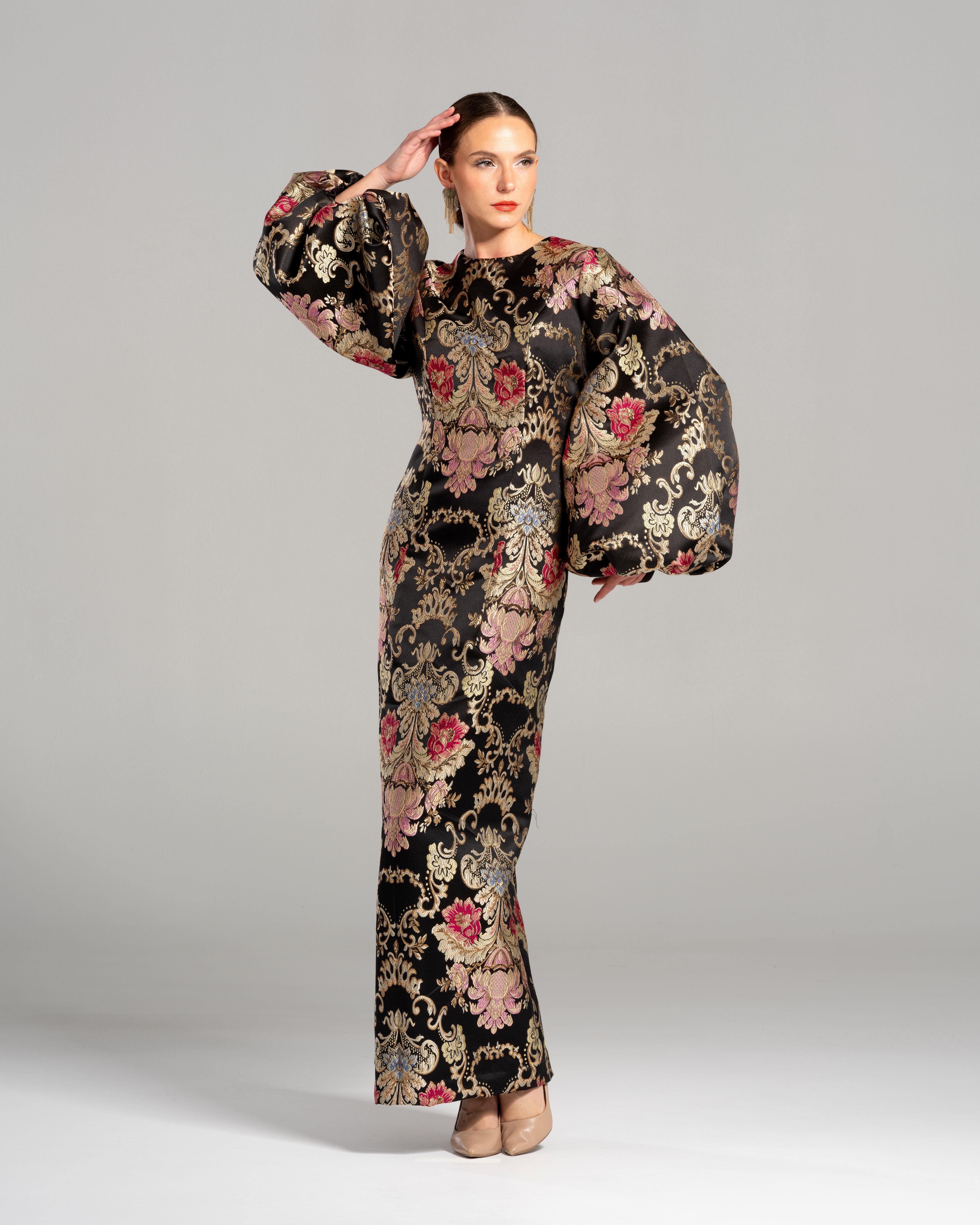 Baroque' Brocade TRY ON AT HOME / 4 Baroque' Brocade TRY ON AT HOME / 4
