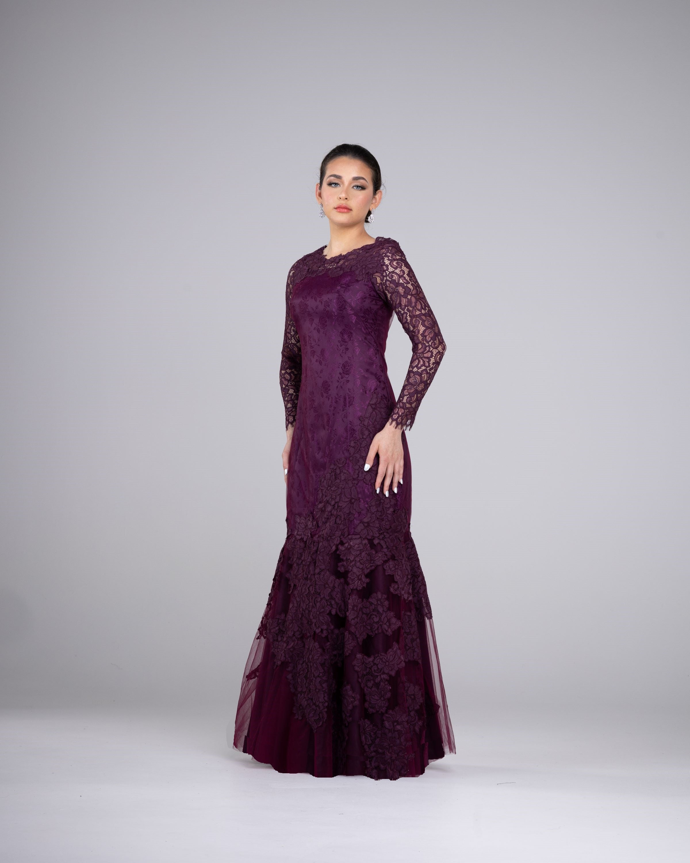 Sangria Mermaid Gown 2 / Sangria Sangria Mermaid Gown 2 / Sangria