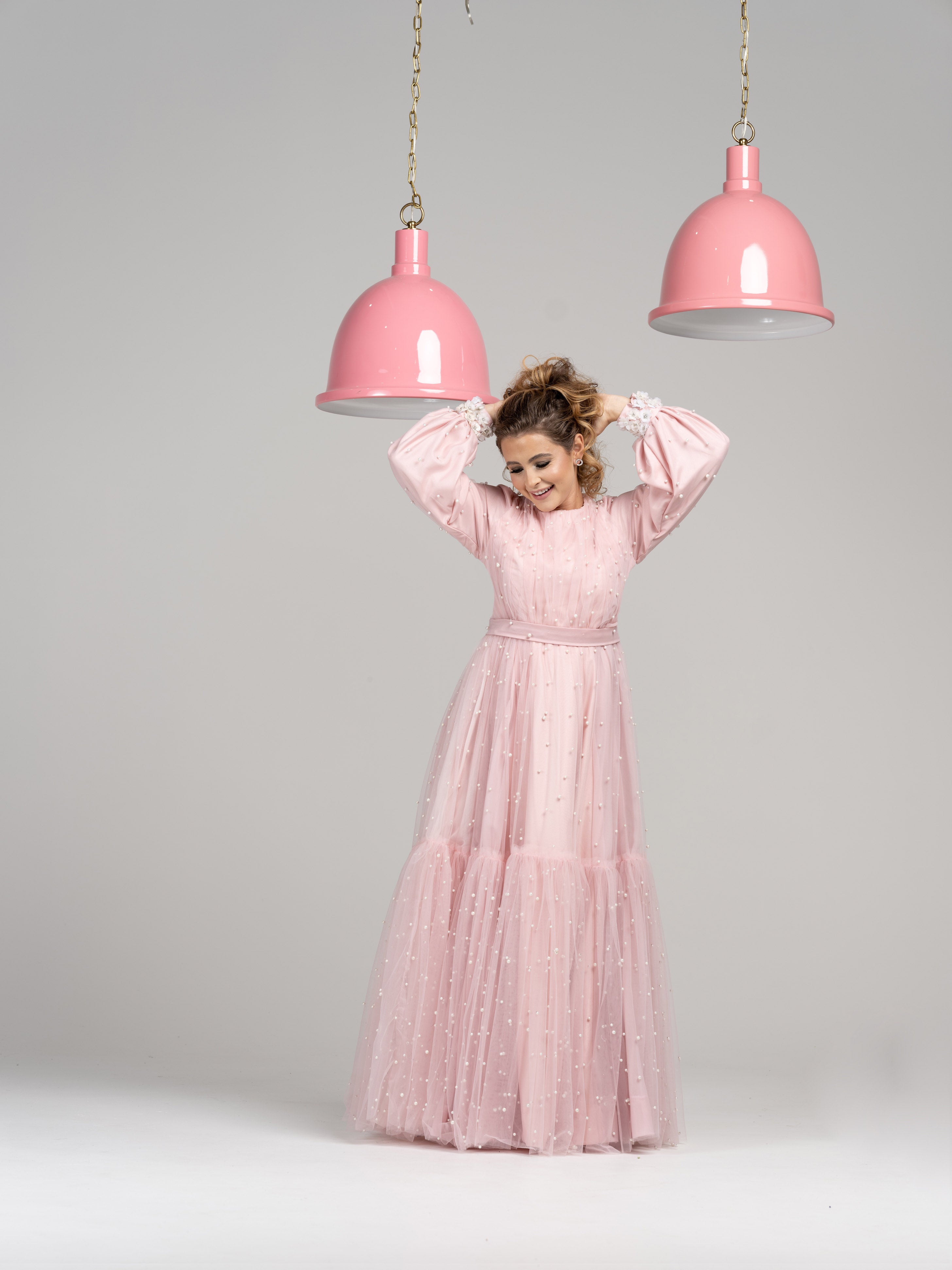 frothy pink dress Ariana Grande's pink tulle gown and vintage dress are peak Glinda