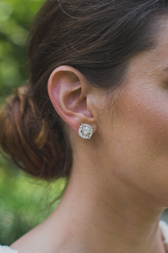The Clustered Diamond Earring